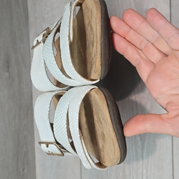 Vionic Women's Skylar Leather Strappy Sandals Flats Shoes Sz10 - Picture 4 of 9